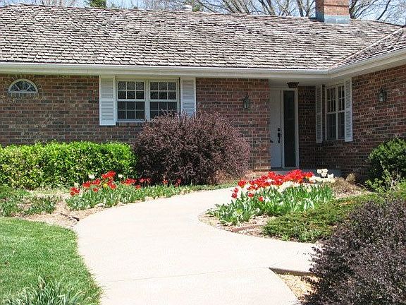 2nd image of 3605 Windsong Ct