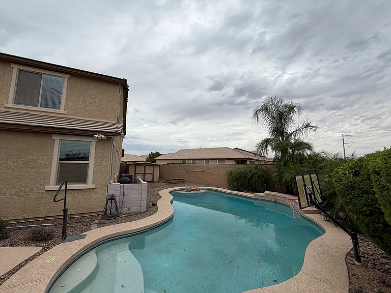 6906 S 78th Dr — Photo 32