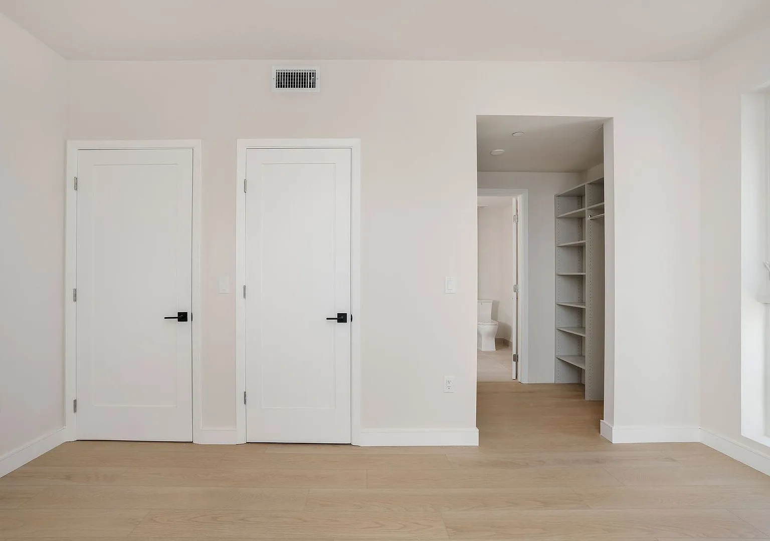 2 bed, 2.5 bath, 1148 sqft, $3,445 — Photo 4