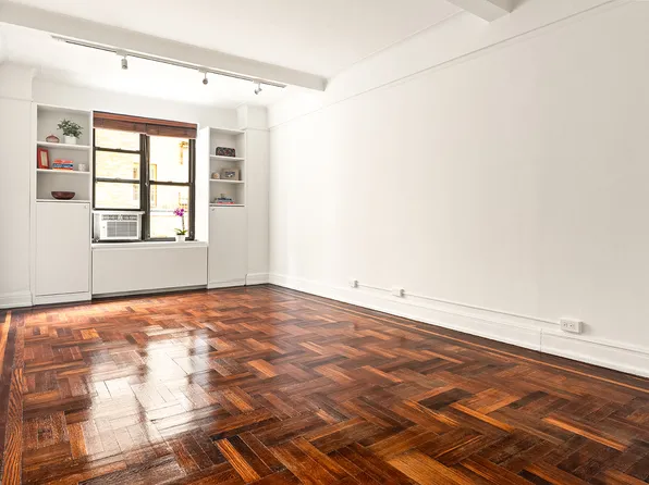 12 West 72nd Street image 1 of 9