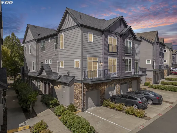 10757 NE Red Wing Way #201, Beaverton, OR 97006