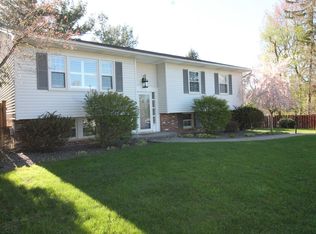 4 Aspen Ct, Wappingers Falls, NY 12590