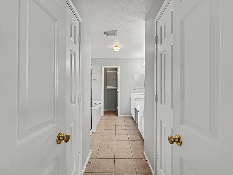 5402 Timbers Quail Dr — Photo 13
