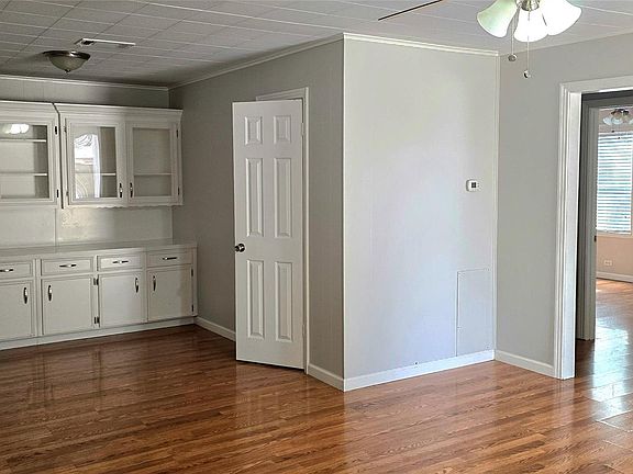 4th image of 1209 George St