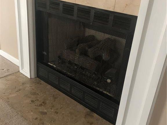 5th image of 102 Lauren Cir