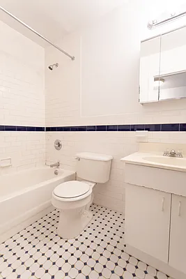Rented by Bond New York | media 5
