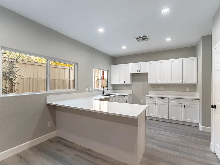 10505 Cold Mountain Ave — Photo 8