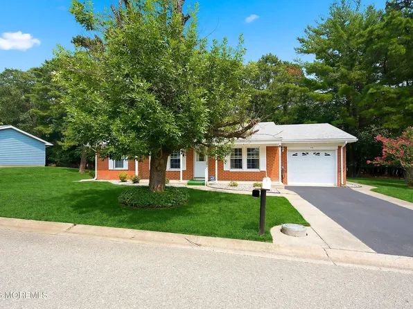 59 Franklin Lane, Whiting, NJ 08759