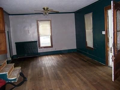 2nd image of 208 Henderson Rd