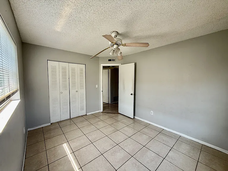 723 Michigan Ct #4 — Photo 8