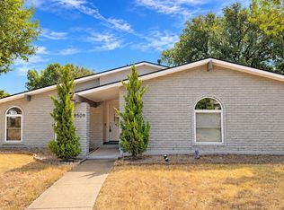 8508 Londonderry Ln, Dallas, TX 75228