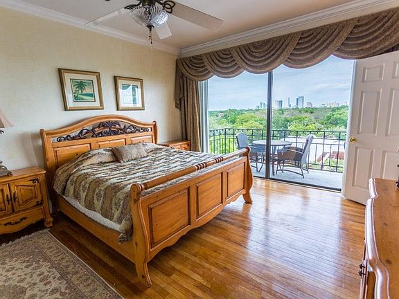 5th image of 2109 Bayshore Blvd Unit 605