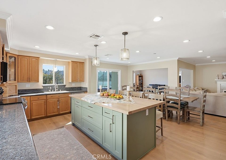 1st image of 27569 Longhill Dr