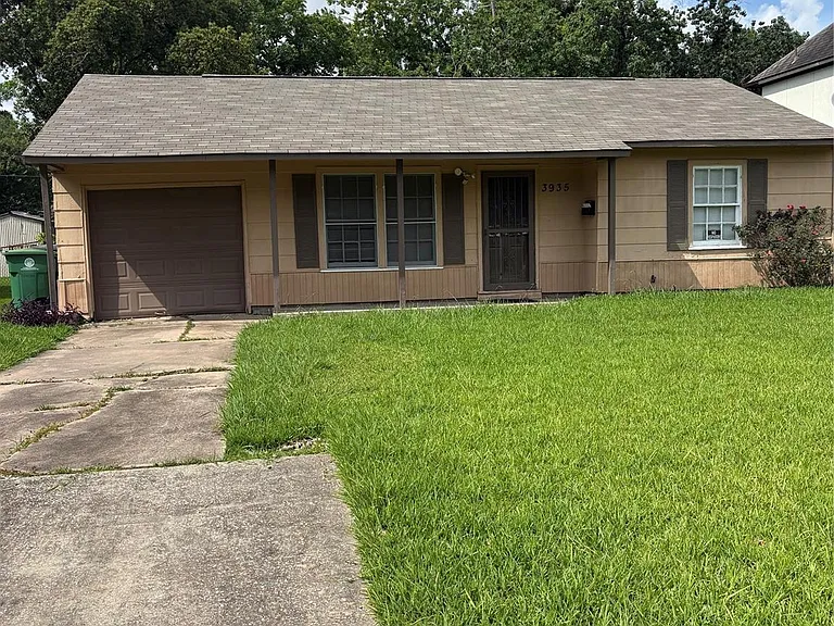 3935 Cosby St — Photo 2