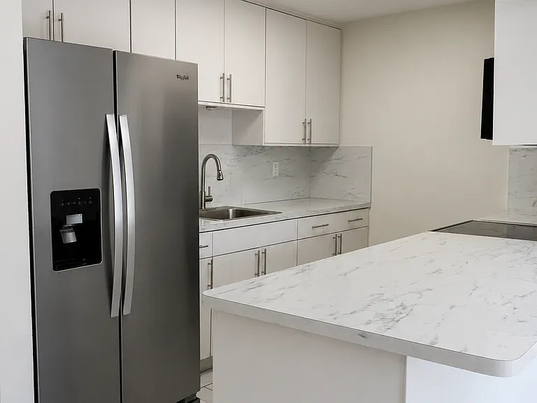3659 SW 99th Ave #7 — Photo 7