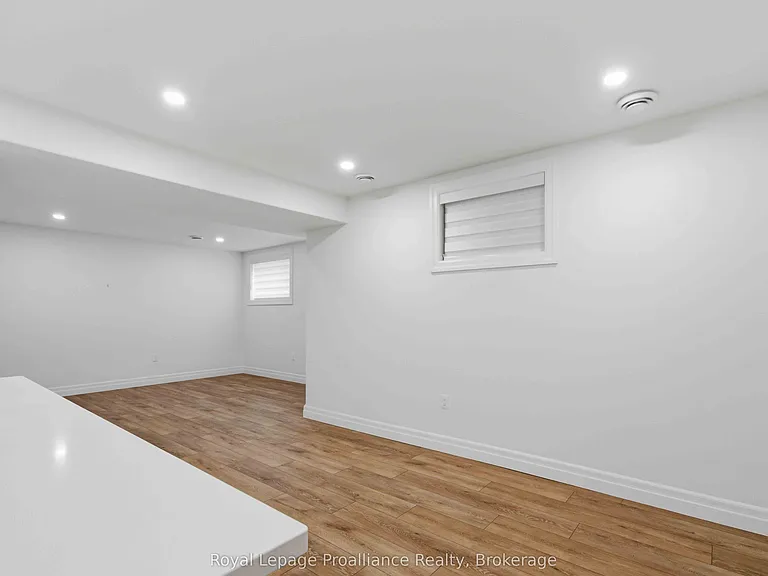 31B Schmidt Way — Photo 5
