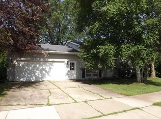 1265 Cumberland Trl, Oshkosh, WI 54904