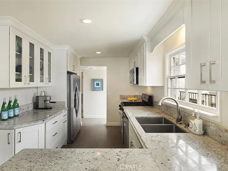 321 Iris Ave — Photo 8