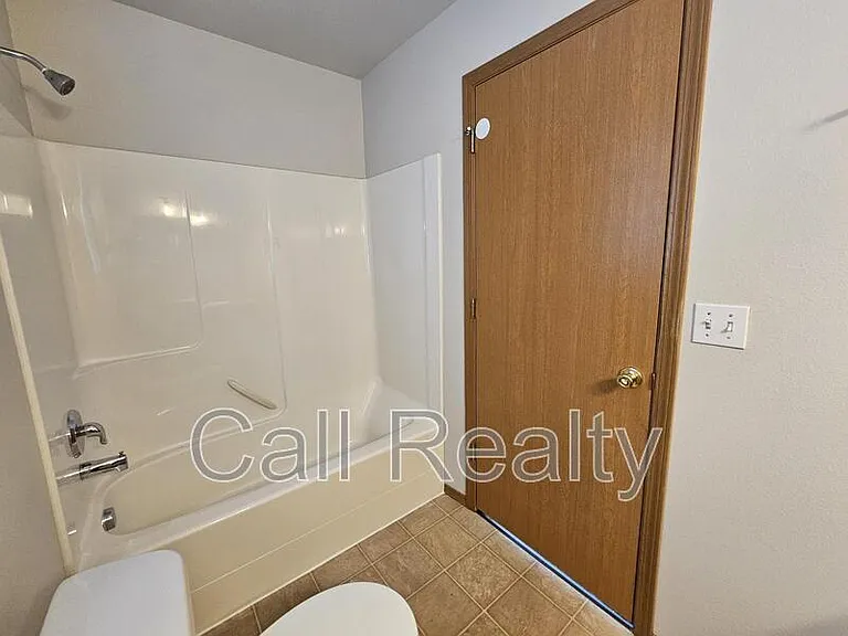 2420 E Joseph Ave — Photo 13