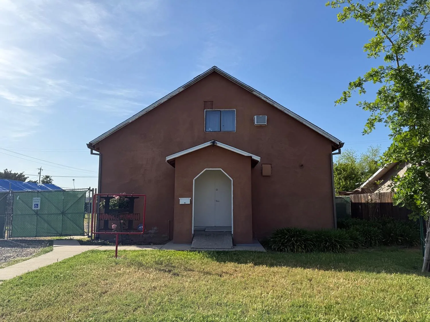 1416 Orange Ave photo 1