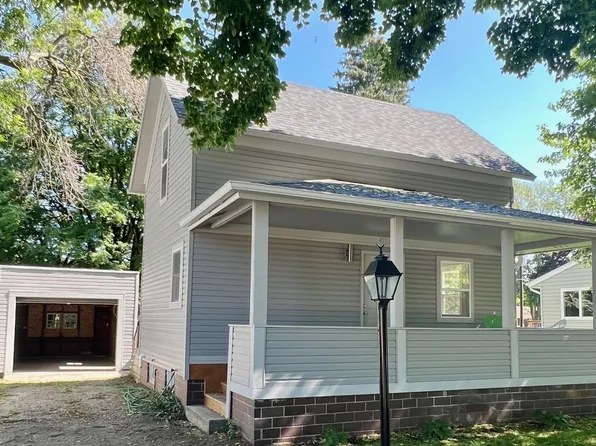 915 1st Ave NE, Clarion, IA 50525