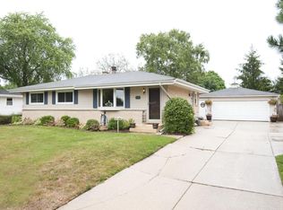 1526 N Holden St, Port Washington, WI 53074
