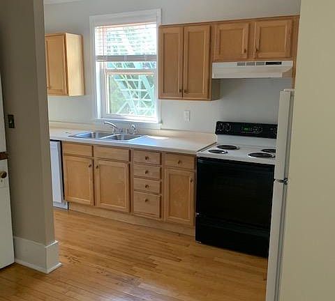 4th image of 453 E Michigan St APT C