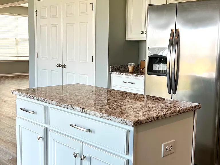 2472 Creekland Dr — Photo 10