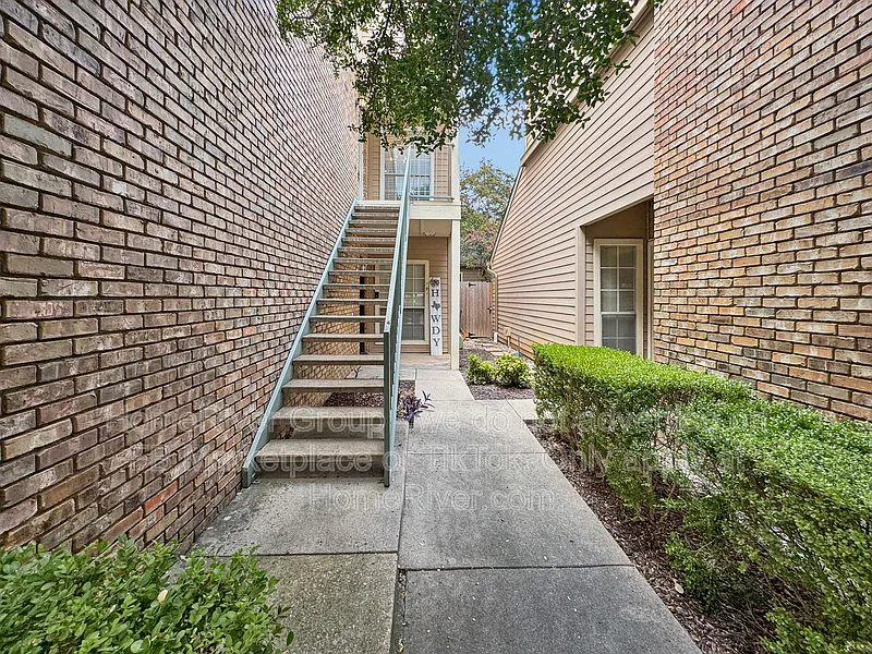 2 bed, 2.0 bath, 1340 sqft, $1,750 — Photo 3