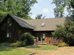 205 May Apple Ln, Carbondale, IL 62903