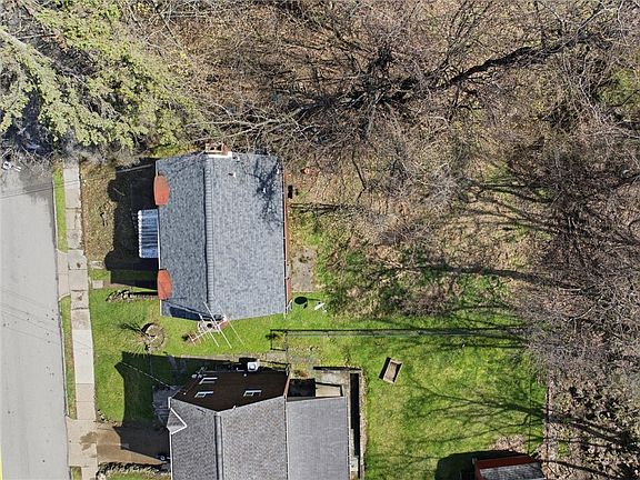 4th image of 2150 Laketon Rd