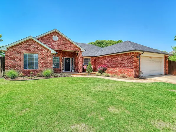 107 Hubert Dr, Elk City, OK 73644