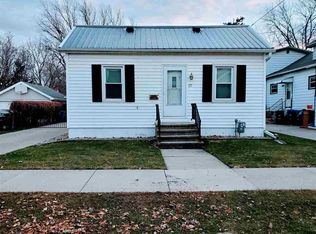 37 W 12th Ave, Oshkosh, WI 54902