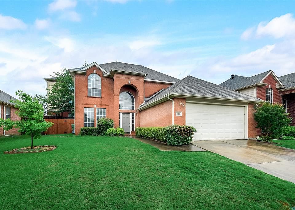 1st image of 307 Wallford Ln