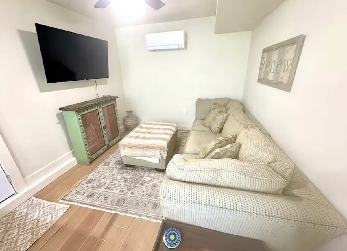 Building Photo - 3022 Beach Blvd S #1