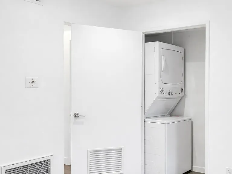 1837 N La Brea Ave #6 — Photo 10