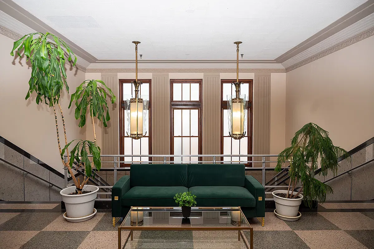 City Hall Apartments — Photo 3