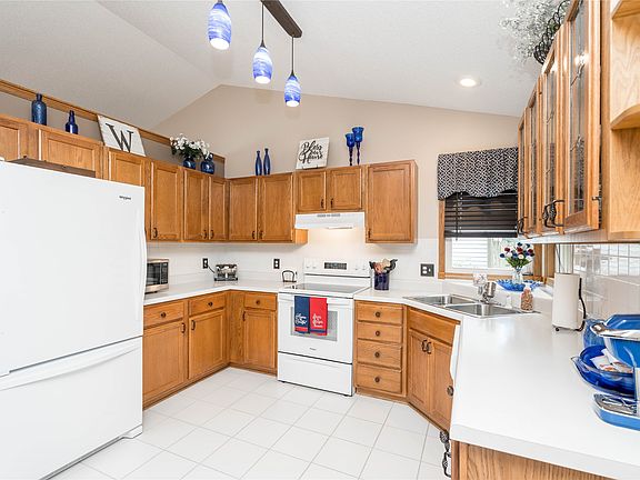 5th image of 530 N 9th St