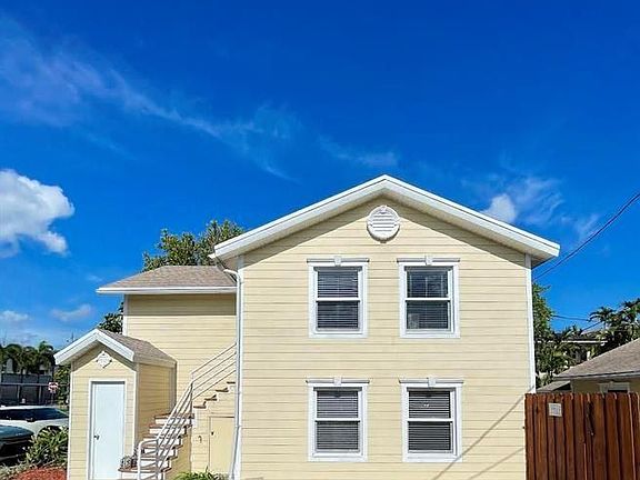 2nd image of 10 NE 11th Ave #2