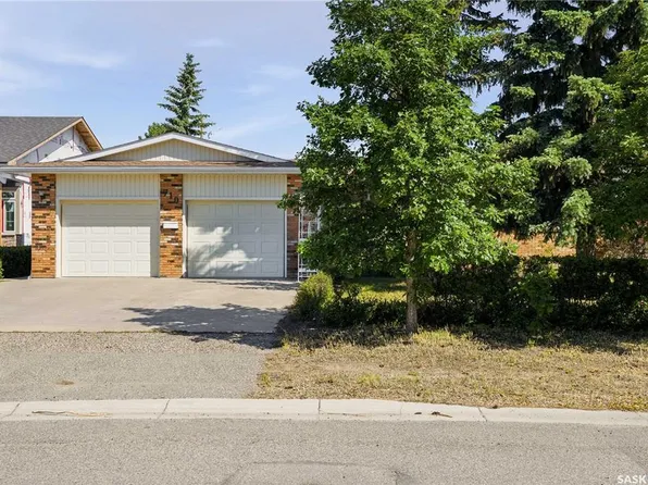 710 3rd AVENUE, Pilot Butte, SK S0G 0H5