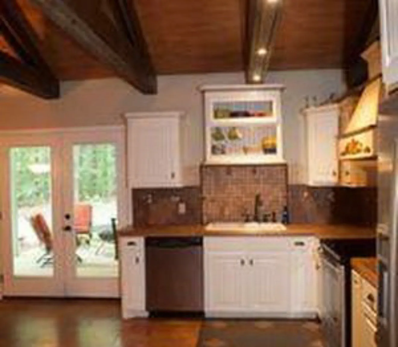 3 bed, 2500 sqft, $2,200 — Photo 4