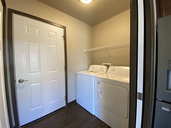 5th image of 114 Wild Rose Ln