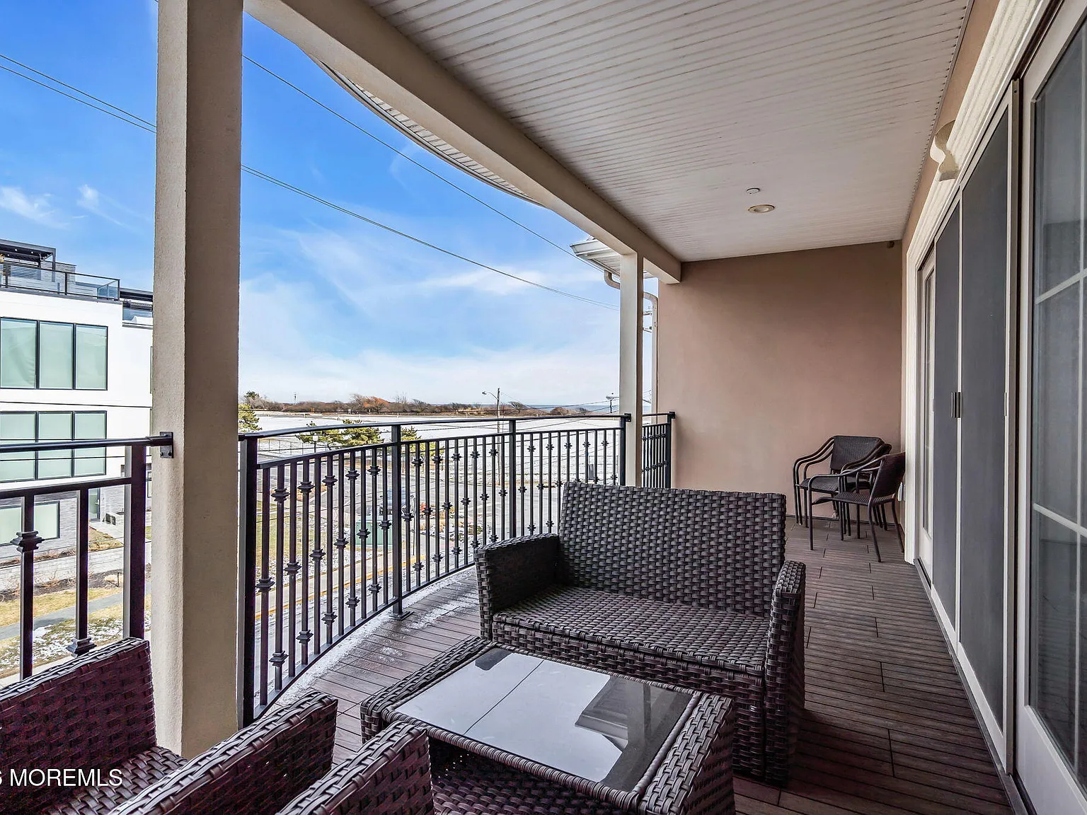 4 bed, 4.0 bath, 3321 sqft, $7,000 — Photo 4