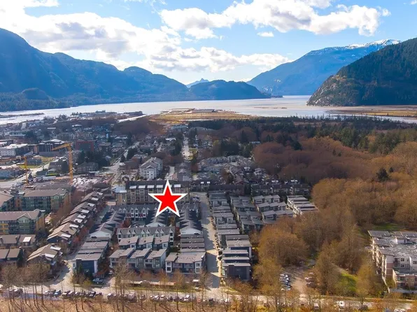 1214 Granite Dr, Squamish, BC V8B 0V9