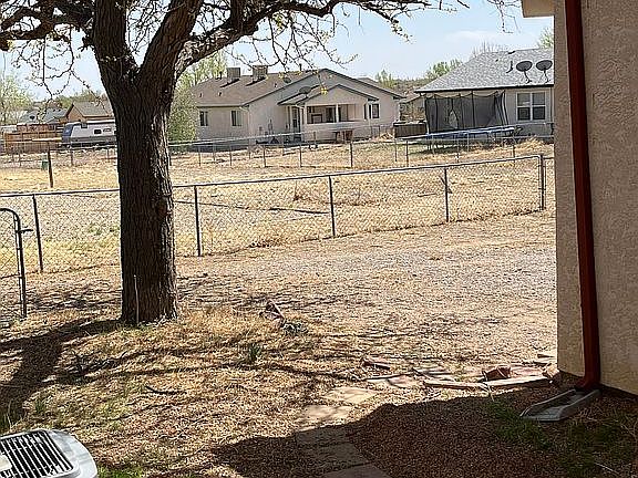 Back courtyard of 314