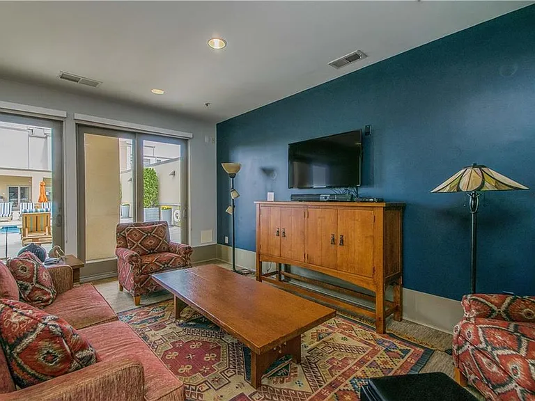 201 W Ponce De Leon Ave #702 — Photo 39