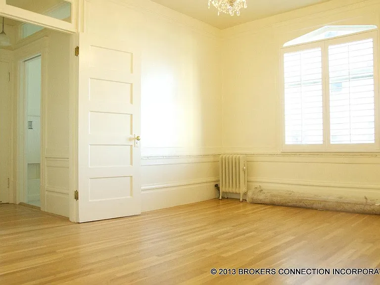 952 Powell St #14 — Photo 9