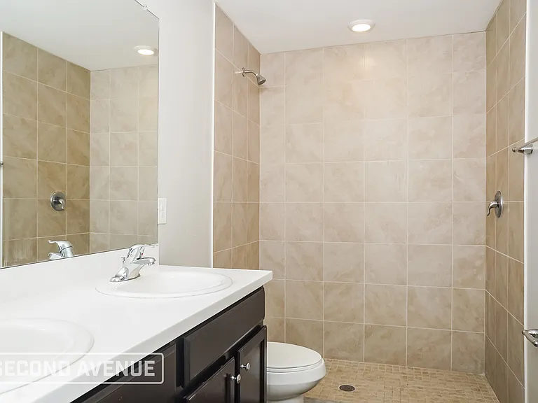 678 Rutland Cir — Photo 13