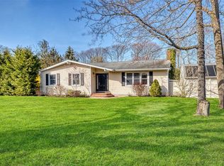 11 W End Ave, East Quogue, NY 11942