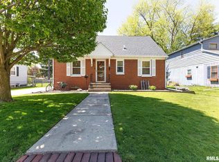 2916 43rd St, Rock Island, IL 61201